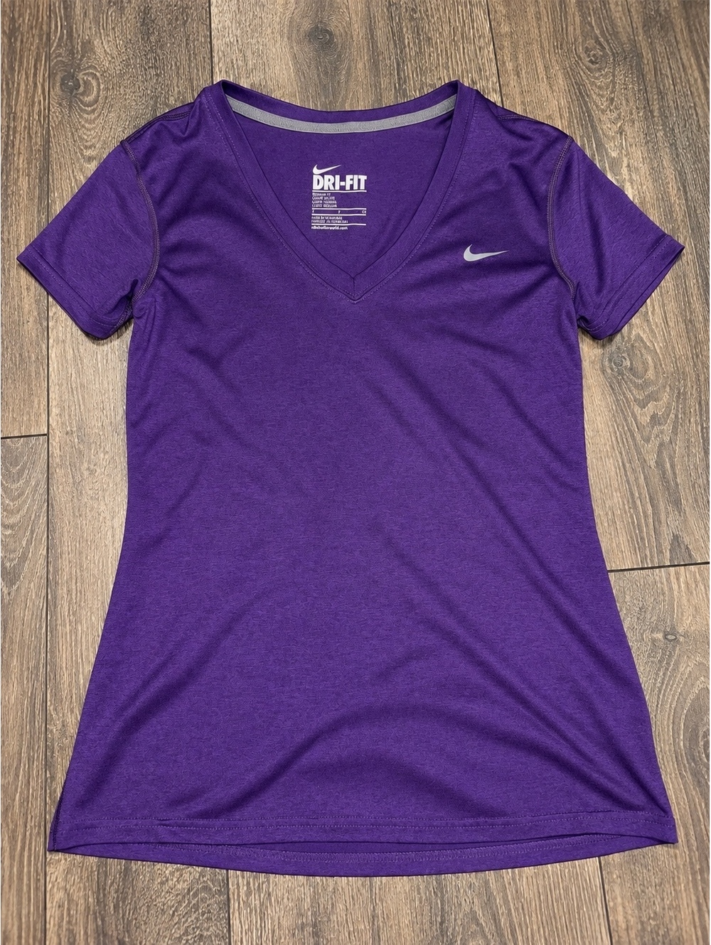 Nike Dri-Fit Purple V-Neck Athletic T-Shirt Size S